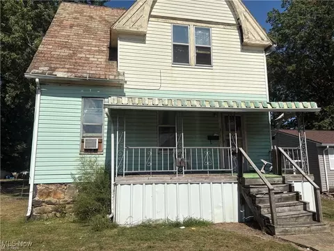 245 E Maryland Ave, Sebring, OH 44672