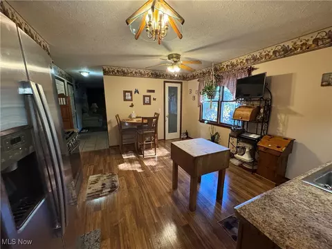 Kitchen - 8976 Jackson St, Mentor, OH 44060 photo 4 of 4