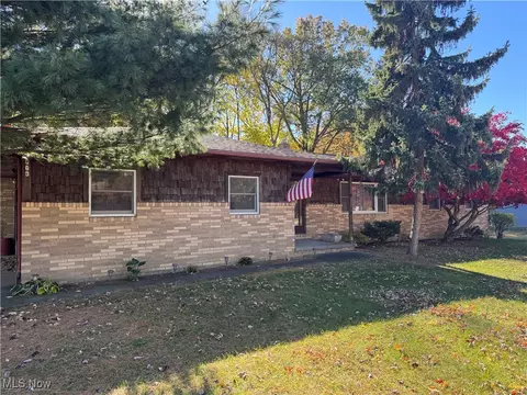 Exterior - 8976 Jackson St, Mentor, OH 44060 photo 1 of 8