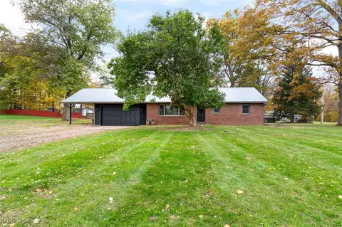 4639 Westwood Dr, Apple Creek, OH 44606