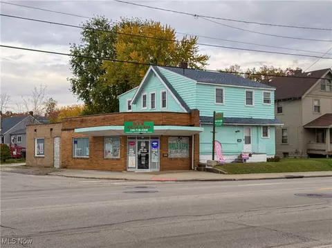 2405 Youngstown Rd SE, Warren, OH 44484