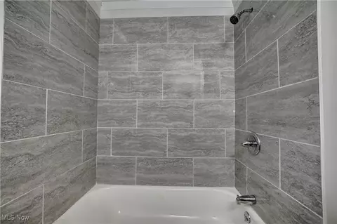 Bath - 2718 Homedale Ave NW, Canton, OH 44708 photo 2 of 2
