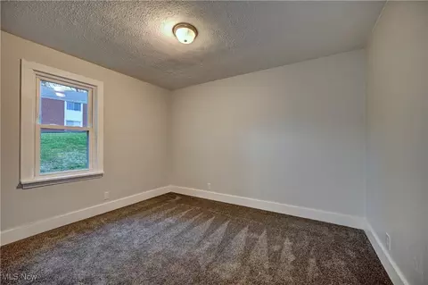 Bedroom - 2718 Homedale Ave NW, Canton, OH 44708 photo 2 of 4