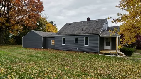 Exterior - 2718 Homedale Ave NW, Canton, OH 44708 photo 7 of 7