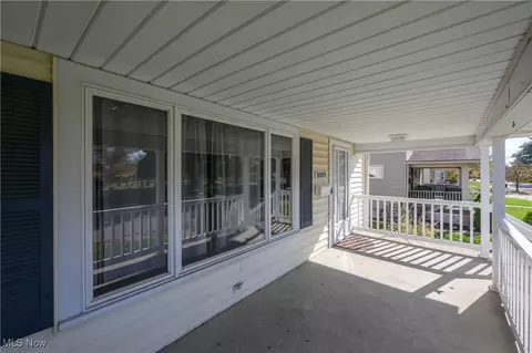 Exterior - 1009 N Walnut St N, Dover, OH 44622 photo 5 of 5