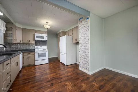Kitchen - 1009 N Walnut St N, Dover, OH 44622 photo 2 of 2
