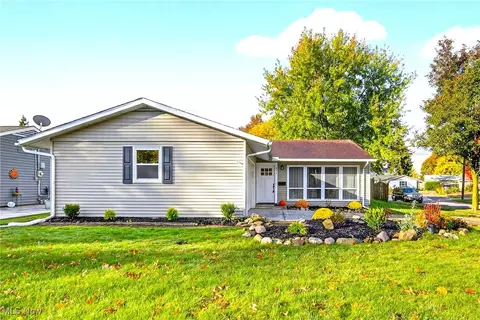 275 Rowan Dr, Berea, OH 44017