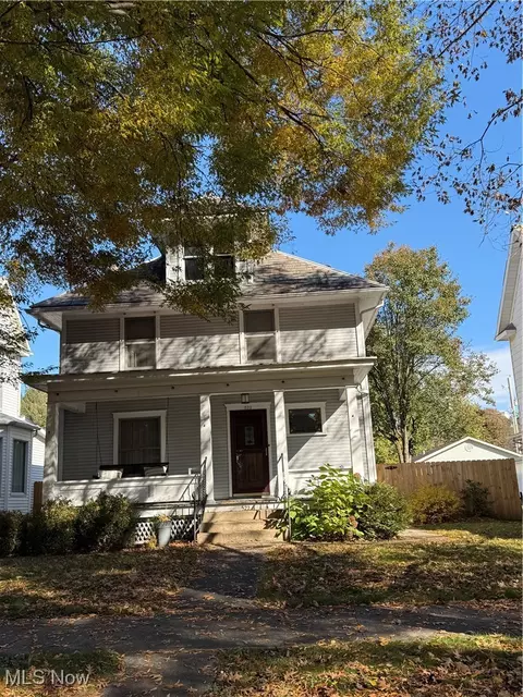 522 6th St, Marietta, OH 45750