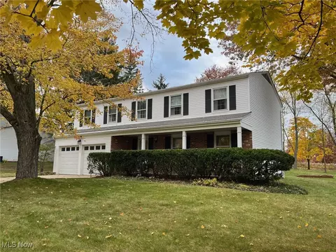 2017 Kingsdale Dr, Stow, OH 44224