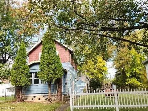 1205 Belle St SE, Warren, OH 44484