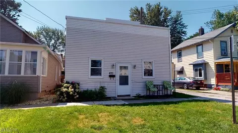 420 2nd St, Fairport Harbor, OH 44077