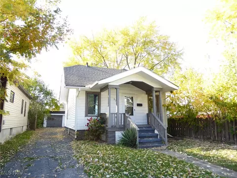 3712 W 103rd St, Cleveland, OH 44111