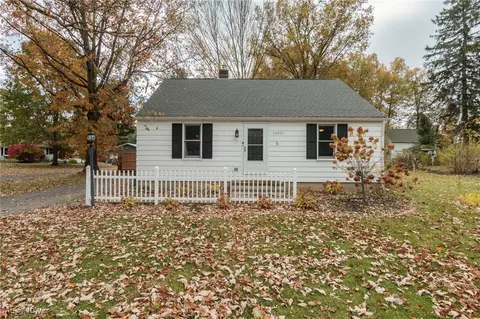 25931 Royalton Rd, Columbia Station, OH 44028
