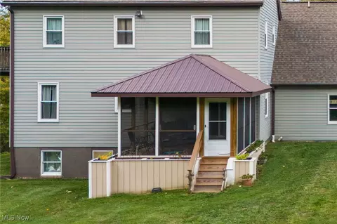 Exterior - 8560 Willow Ln, Chardon, OH 44024 photo 6 of 8