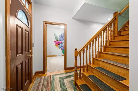 Entry Way - 8560 Willow Ln, Chardon, OH 44024 photo 1 of 3