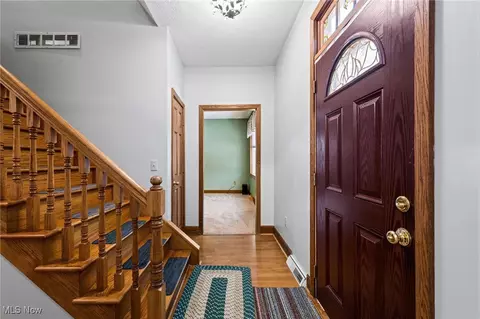 Entry Way - 8560 Willow Ln, Chardon, OH 44024 photo 2 of 3