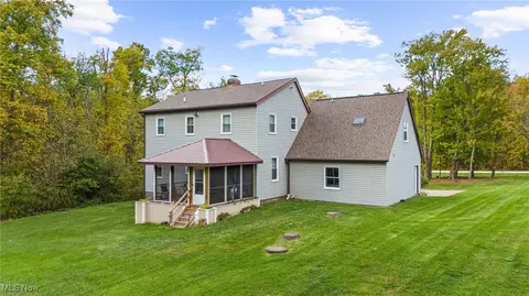 Exterior - 8560 Willow Ln, Chardon, OH 44024 photo 2 of 8