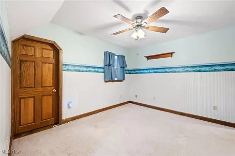 Bedroom - 8560 Willow Ln, Chardon, OH 44024 photo 8 of 9