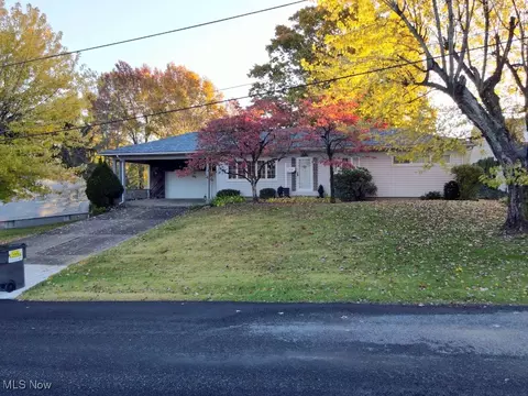 15706 Maple Dr, East Liverpool, OH 43920