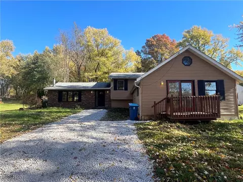 3273 S Jasmine Ave, Akron, OH 44319