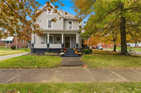 503 W Main St, Malvern, OH 44644