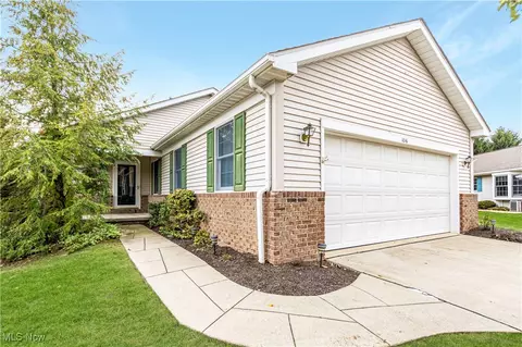 1016 Avian Ct, Brunswick, OH 44212