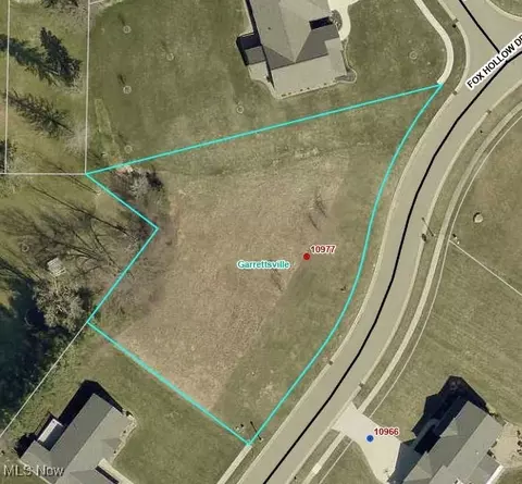 10977 Fox Hollow Dr, Garrettsville, OH 44231
