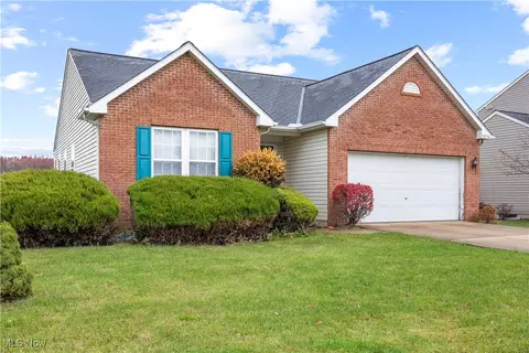 38554 Misty Meadow Trl, North Ridgeville, OH 44039