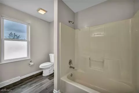 1685 E 29th St, Lorain, OH 44055 photo 13