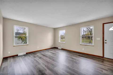 1685 E 29th St, Lorain, OH 44055 photo 16