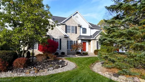 6285 Williams Dr, Broadview Heights, OH 44147