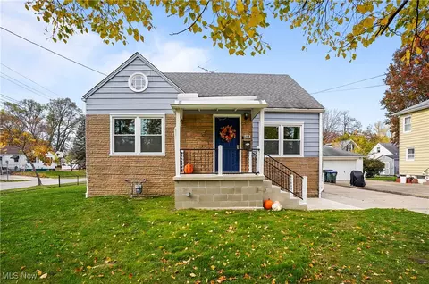2308 8th St, Cuyahoga Falls, OH 44221