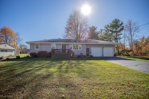 3389 Bon Air NW, Warren, OH 44485