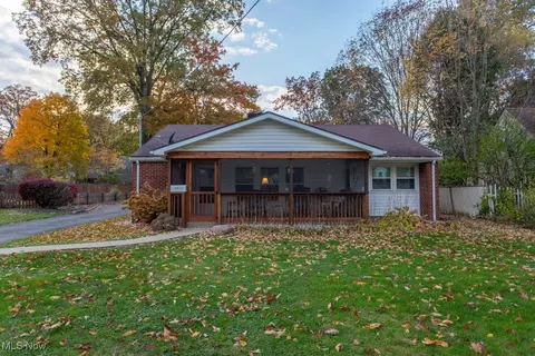 625 Willard Ave NE, Warren, OH 44483