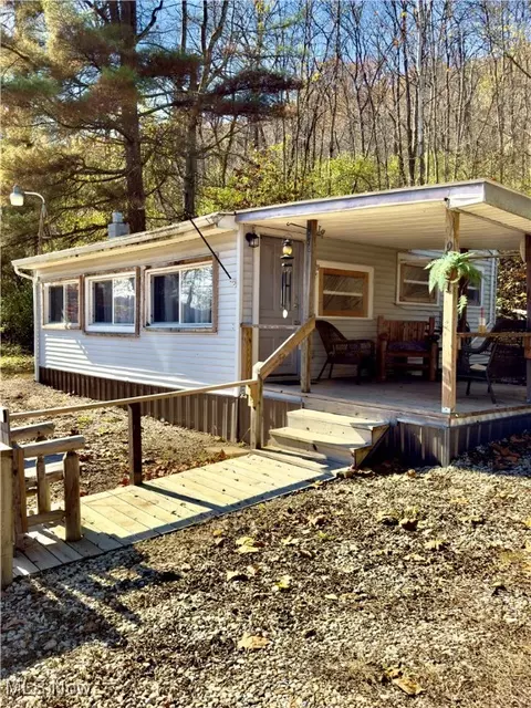 9911 River Rd N, Mcconnelsville, OH 43756
