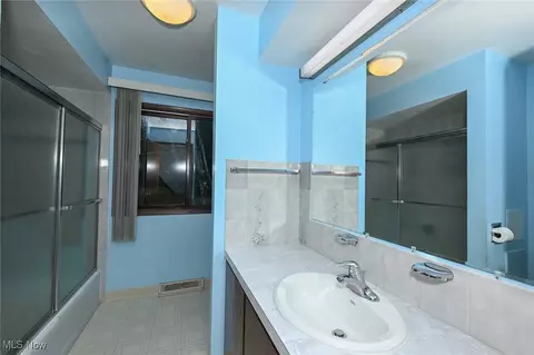 Bath - 8025 Yoder Rd, Seville, OH 44273 photo 1 of 2