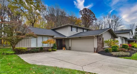 5123 Cheswick Dr, Solon, OH 44139 photo 3