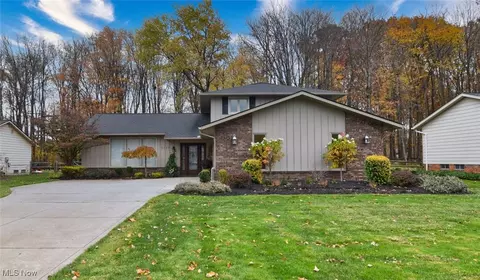 5123 Cheswick Dr, Solon, OH 44139
