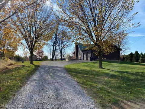 10475 Lincoln Way E, Orrville, OH 44667