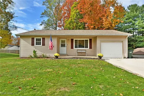 1359 Andrew Ave, Salem, OH 44460