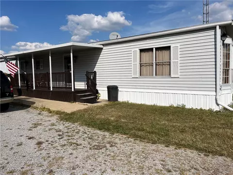 5415 Saint Jacobs Logtown Rd, Leetonia, OH 44431