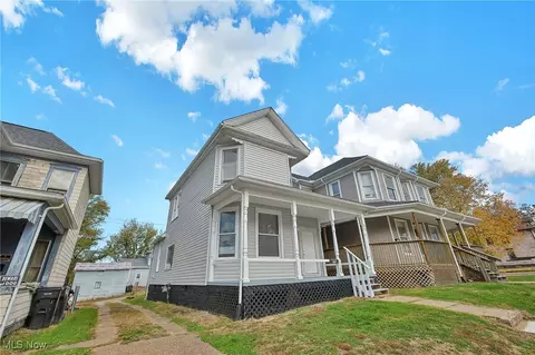 1305 Ridge Ave, Zanesville, OH 43701