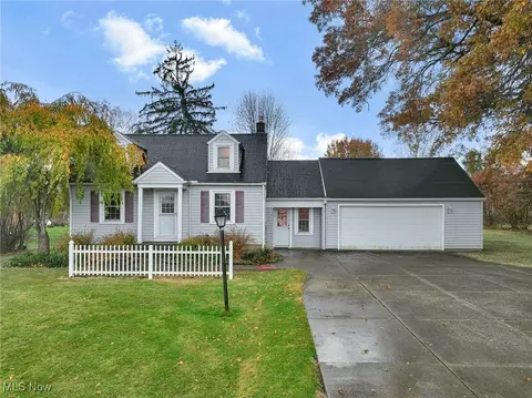 33560 Arthur Rd, Solon, OH 44139