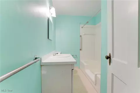 Bath - 33560 Arthur Rd, Solon, OH 44139 photo 1 of 2