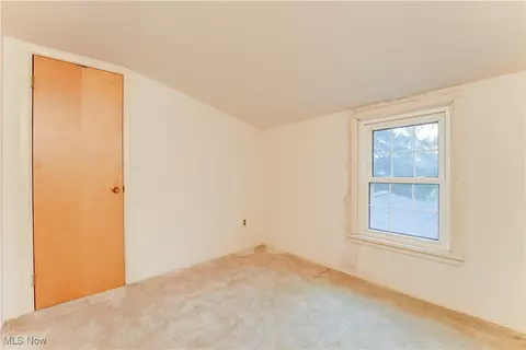 Bedroom - 33560 Arthur Rd, Solon, OH 44139 photo 5 of 5