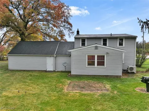 Exterior - 33560 Arthur Rd, Solon, OH 44139 photo 5 of 6