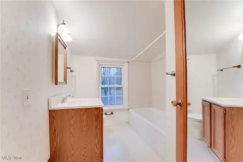Bath - 33560 Arthur Rd, Solon, OH 44139 photo 2 of 2