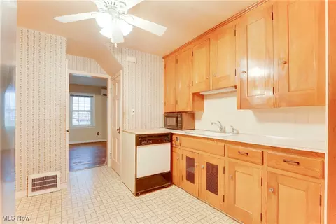 Kitchen - 33560 Arthur Rd, Solon, OH 44139 photo 3 of 3