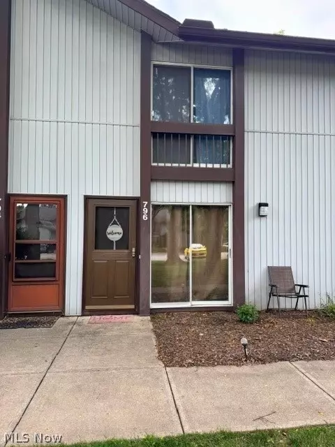 796 Pipes Ct #1604, Sagamore Hills, OH 44067