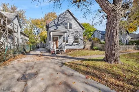 2002 Valentine Ave, Cleveland, OH 44109